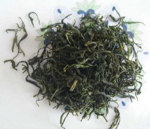 金秀:特色果野生茶交相辉映